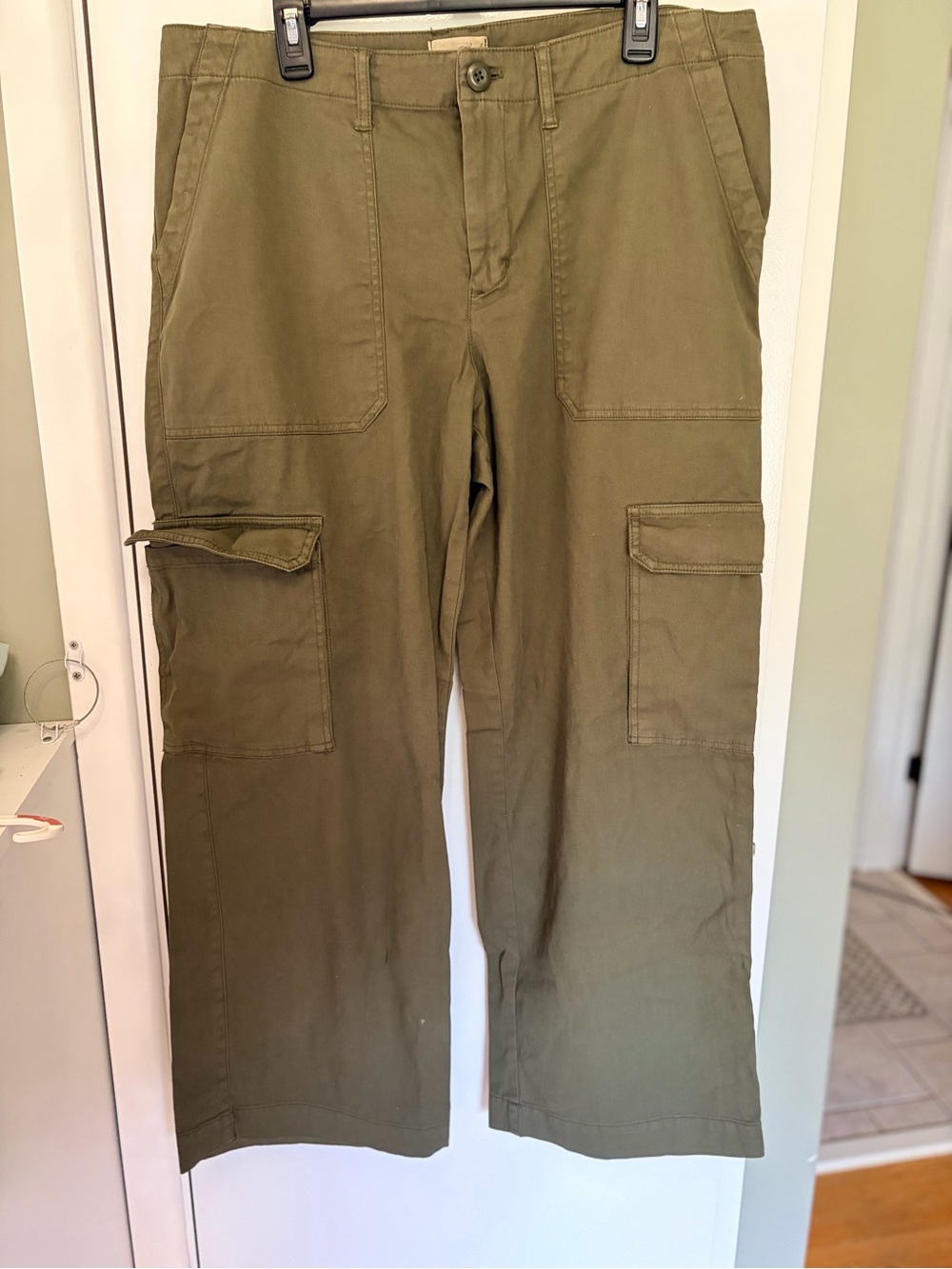Universal Thread Olive Green Cargo Pants
